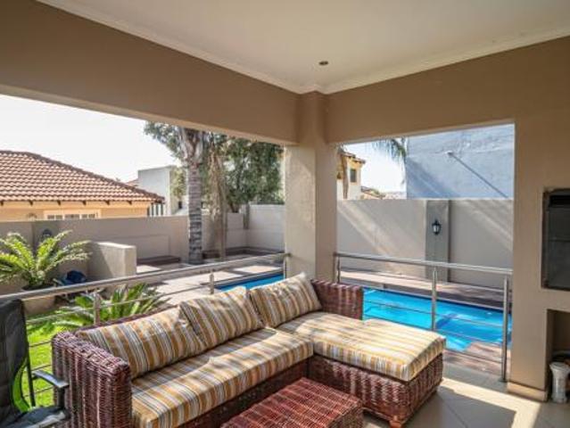 5 Bedroom House in Thatchfield