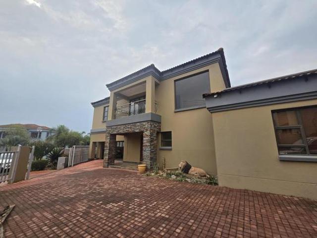 5 Bedroom House in Thatchfield