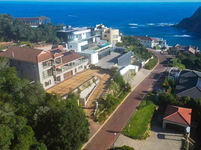 5 Bedroom House in The Heads