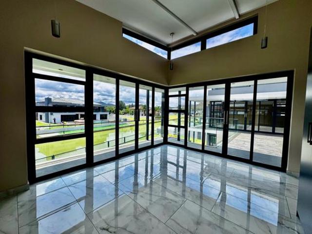 5 Bedroom House in The Island Estates