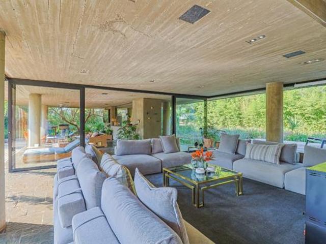 5 Bedroom House in The Island Estates