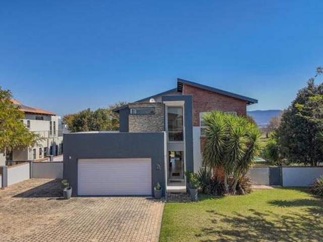 5 Bedroom House in The Island Estates