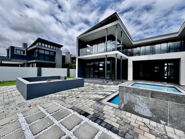 5 Bedroom House in The Island Estates