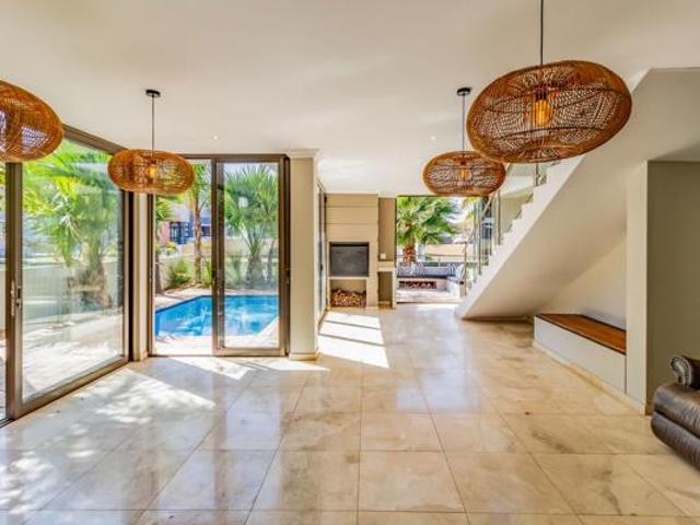 5 Bedroom House in The Islands Estate