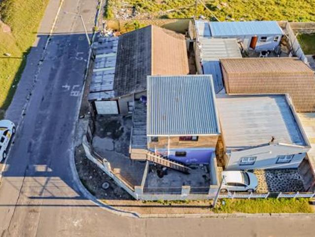 5 Bedroom House in The Wines