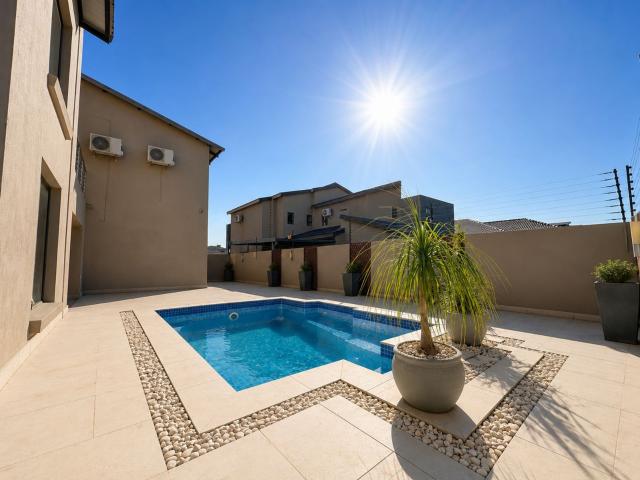 5 Bedroom House in Theresapark