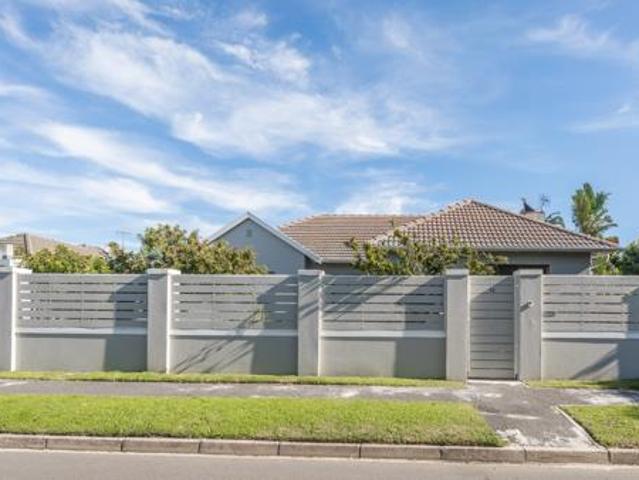 5 Bedroom House in Thornton