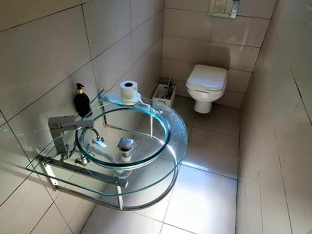5 Bedroom House in Thornhill