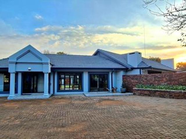 5 Bedroom House in Three Rivers