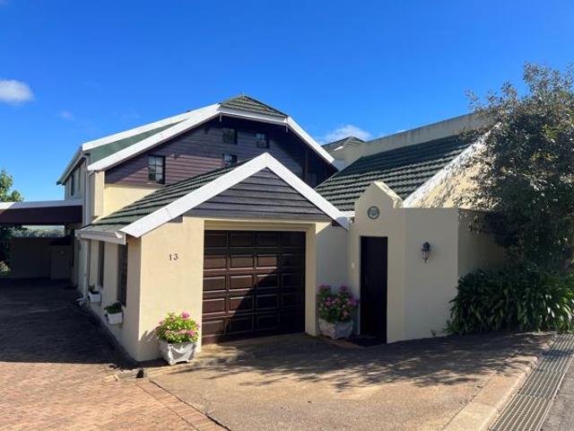 5 Bedroom House in Underberg