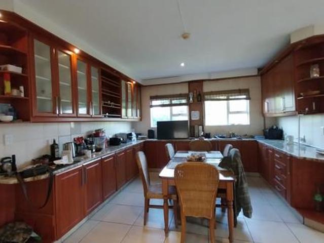 5 Bedroom House in Uvongo