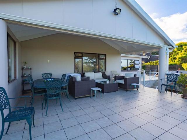 5 Bedroom House in Uvongo