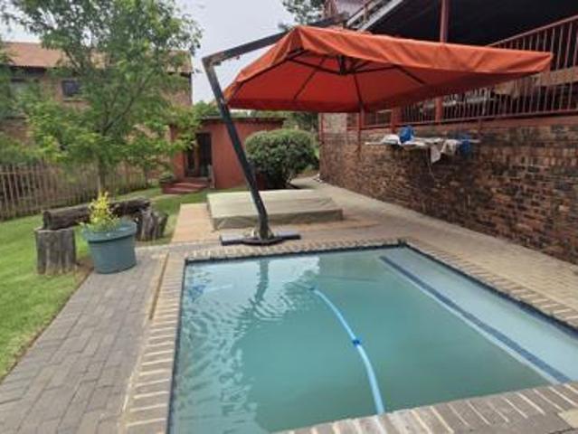 5 Bedroom House in Vaal Marina