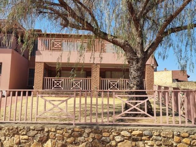 5 Bedroom House in Vaaloewer