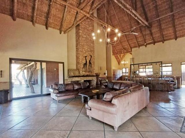 5 Bedroom House in Vaalkop AH