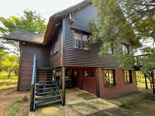 5 Bedroom House in Vaalkop AH