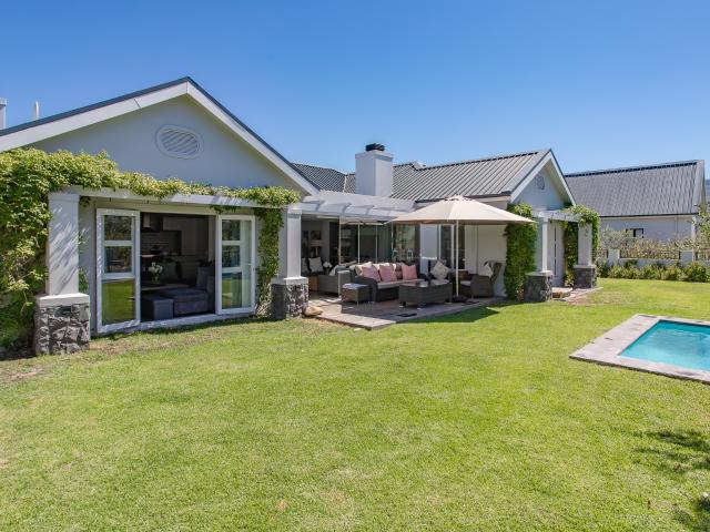 5 Bedroom House in Val de Vie Estate