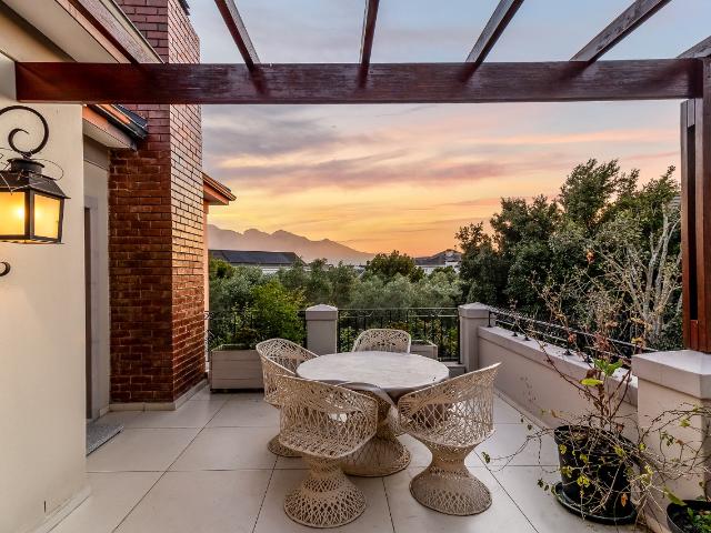 5 Bedroom House in Val de Vie Estate