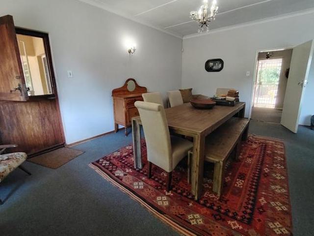 5 Bedroom House in Valhalla