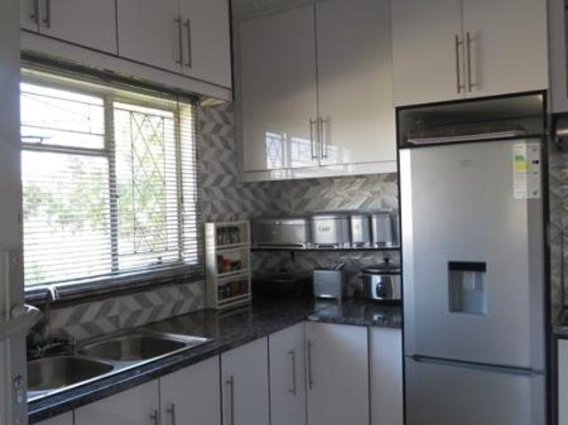 5 Bedroom House in Van Coller Park