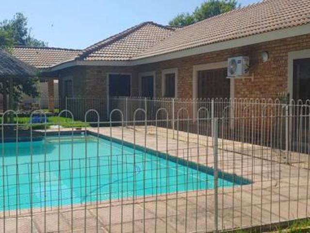 5 Bedroom House in Van Der Hoff Park