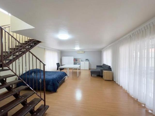 5 Bedroom House in Van Riebeeck Park