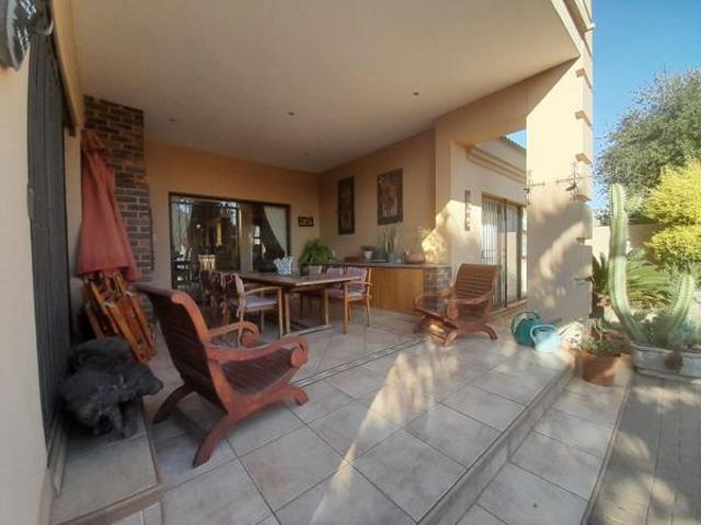 5 Bedroom House in Vanderbijlpark SE4