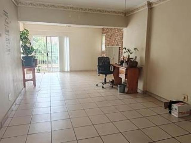 5 Bedroom House in Vanderbijlpark SE6