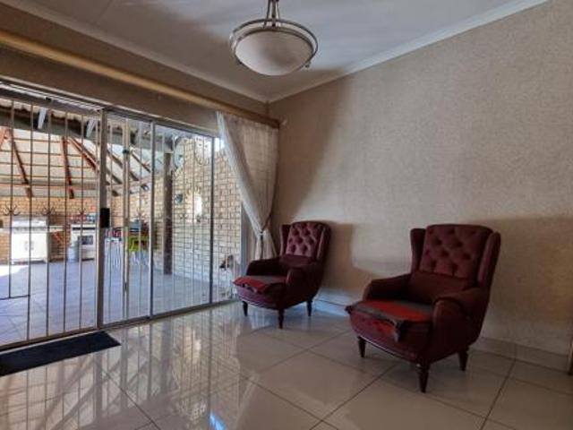 5 Bedroom House in Vanderbijlpark SE3