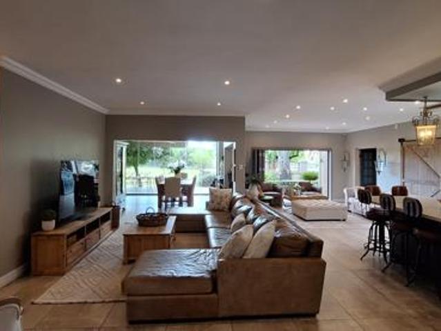 5 Bedroom House in Vanderbijlpark SW5