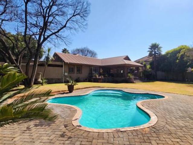 5 Bedroom House in Vanderbijlpark SW5