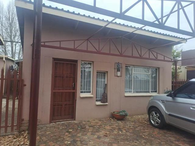 5 Bedroom House in Vanderbijlpark SW1