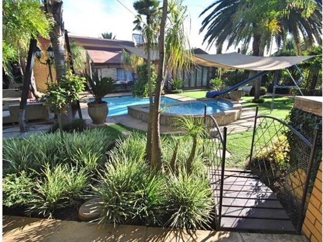5 Bedroom House in Vanderbijlpark SW