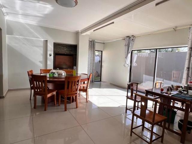 5 Bedroom House in Vanderbijlpark SW