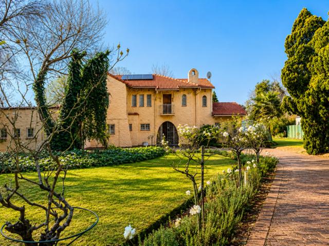 5 Bedroom House in Vanderbijlpark SW