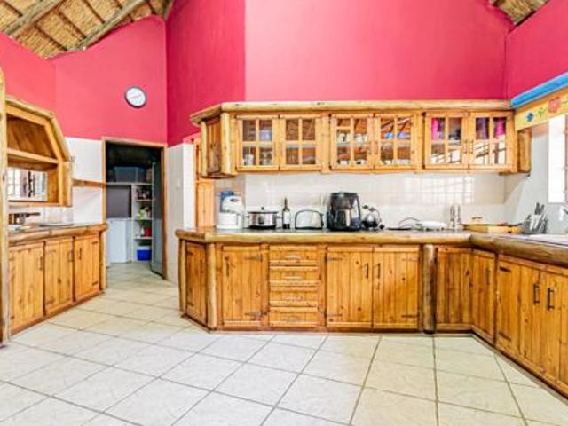 5 Bedroom House in Vanderbijlpark SW