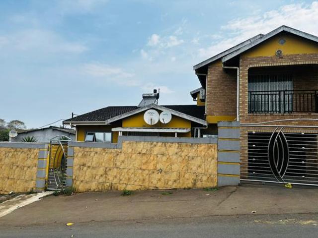 5 Bedroom House in Vanrova Gardens