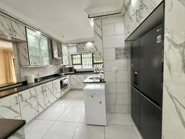 5 Bedroom House in Veldenvlei