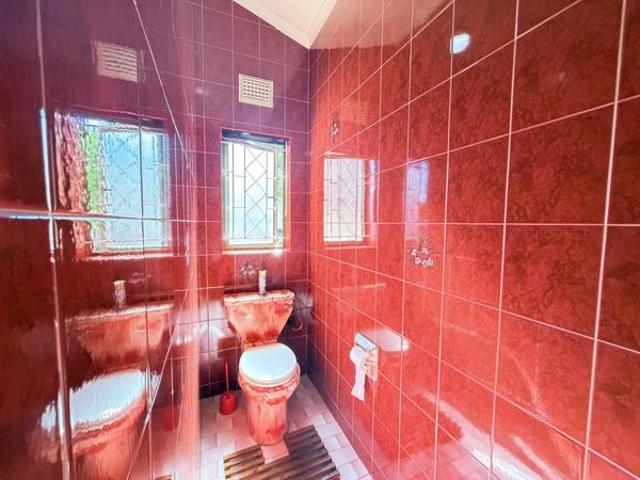 5 Bedroom House in Verulam Central