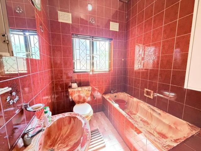 5 Bedroom House in Verulam Central