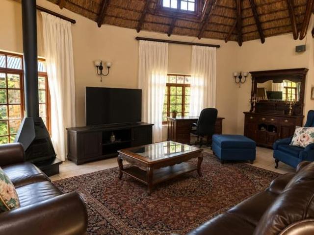 5 Bedroom House in Vryburg