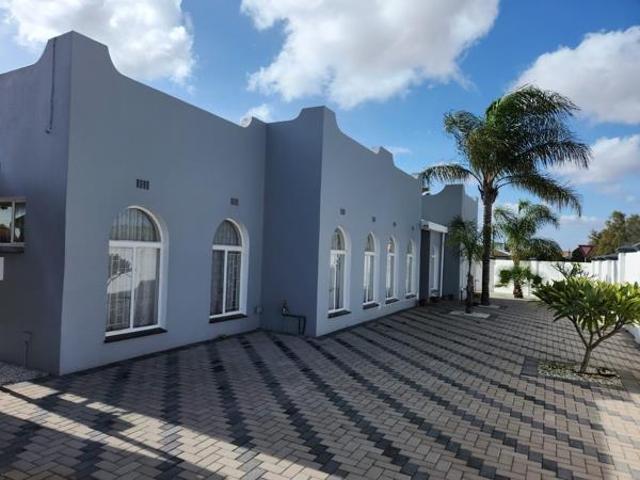 5 Bedroom House in Vredendal