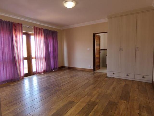 5 Bedroom House in Xanadu Eco Park