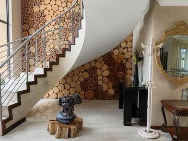 5 Bedroom House in Xanadu