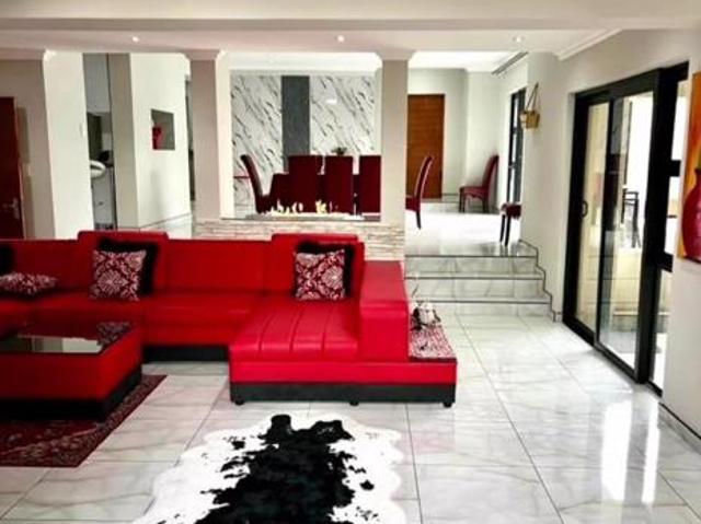 5 Bedroom House in Xanadu
