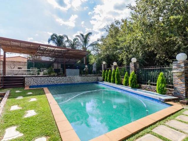5 Bedroom House in Xanadu