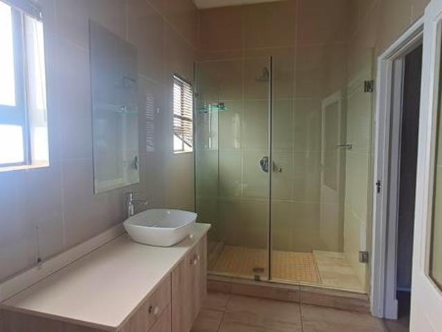 5 Bedroom House in Xanadu
