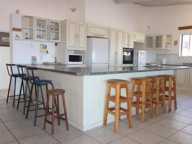5 Bedroom House in Yzerfontein