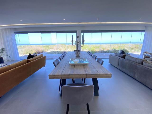 5 Bedroom House in Yzerfontein