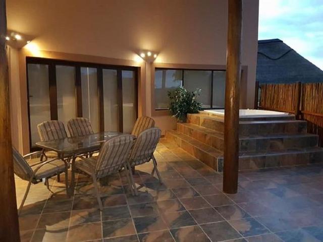 5 Bedroom House in Zebula Golf Estate
